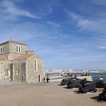 Maison De Avec Jardin Aux Sables D'olonne, Proche Et Centre-ville - Fr-1-92-890 *
